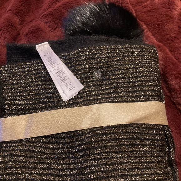 Aldo women Bom-Bom hats & scarf set - Picture 2 of 4